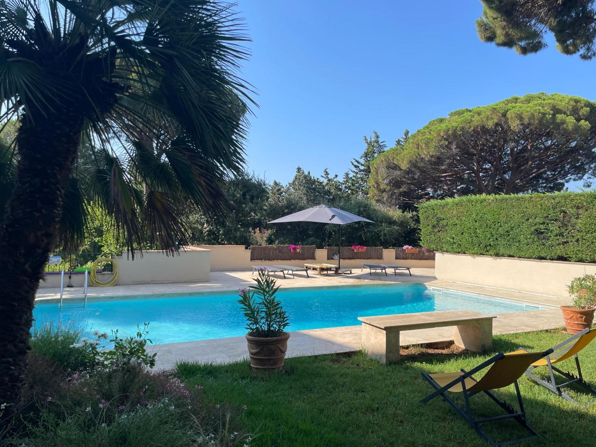 Hotel La Beluga Sainte-Maxime Esterno foto