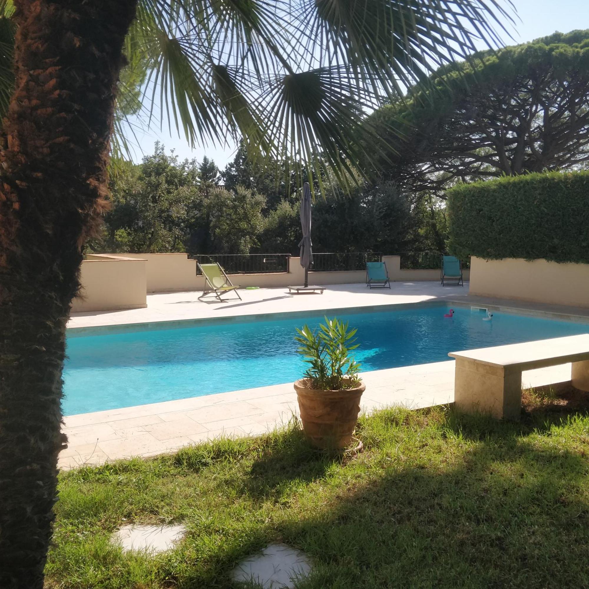 Hotel La Beluga Sainte-Maxime Esterno foto